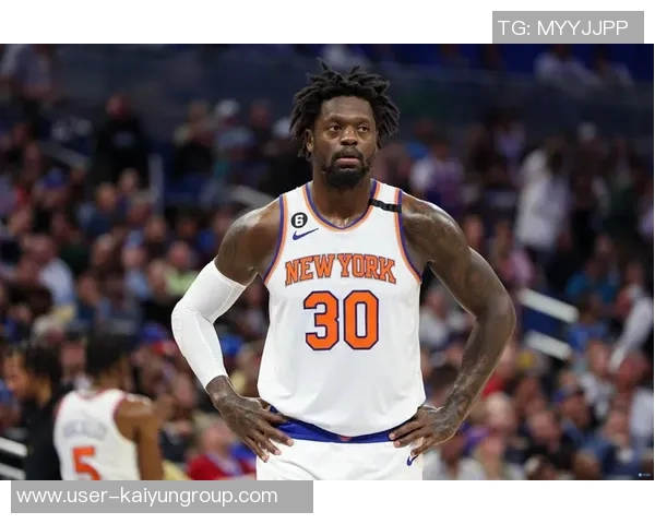 加兰状态低迷进攻乏力10投仅3三分球全失仅得8分并送出4次失误