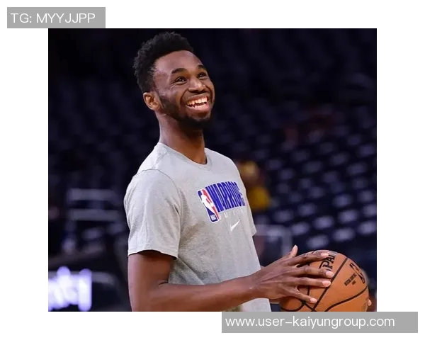 铁林评论保罗临场改战术被遣返事件背后的真实原因与球员战术调整的普遍性