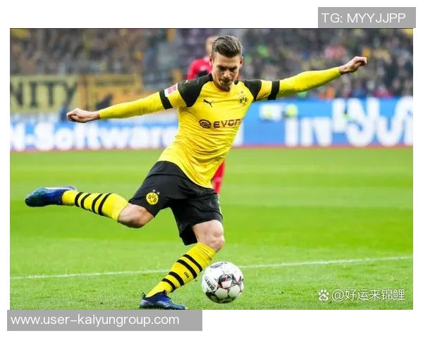 爱德华兹表现平平半场仅得9分3板2助正负值惨淡11